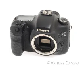 Canon EOS 7D 18MP Digital Camera Body w/ Battery & Charger