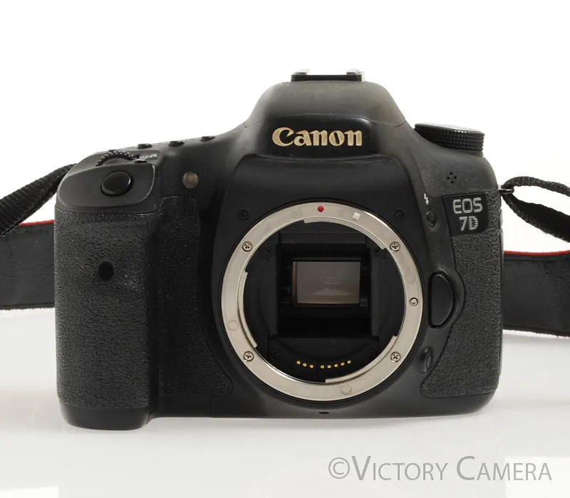 Canon EOS 7D 18MP Digital SLR Camera Body & Charger