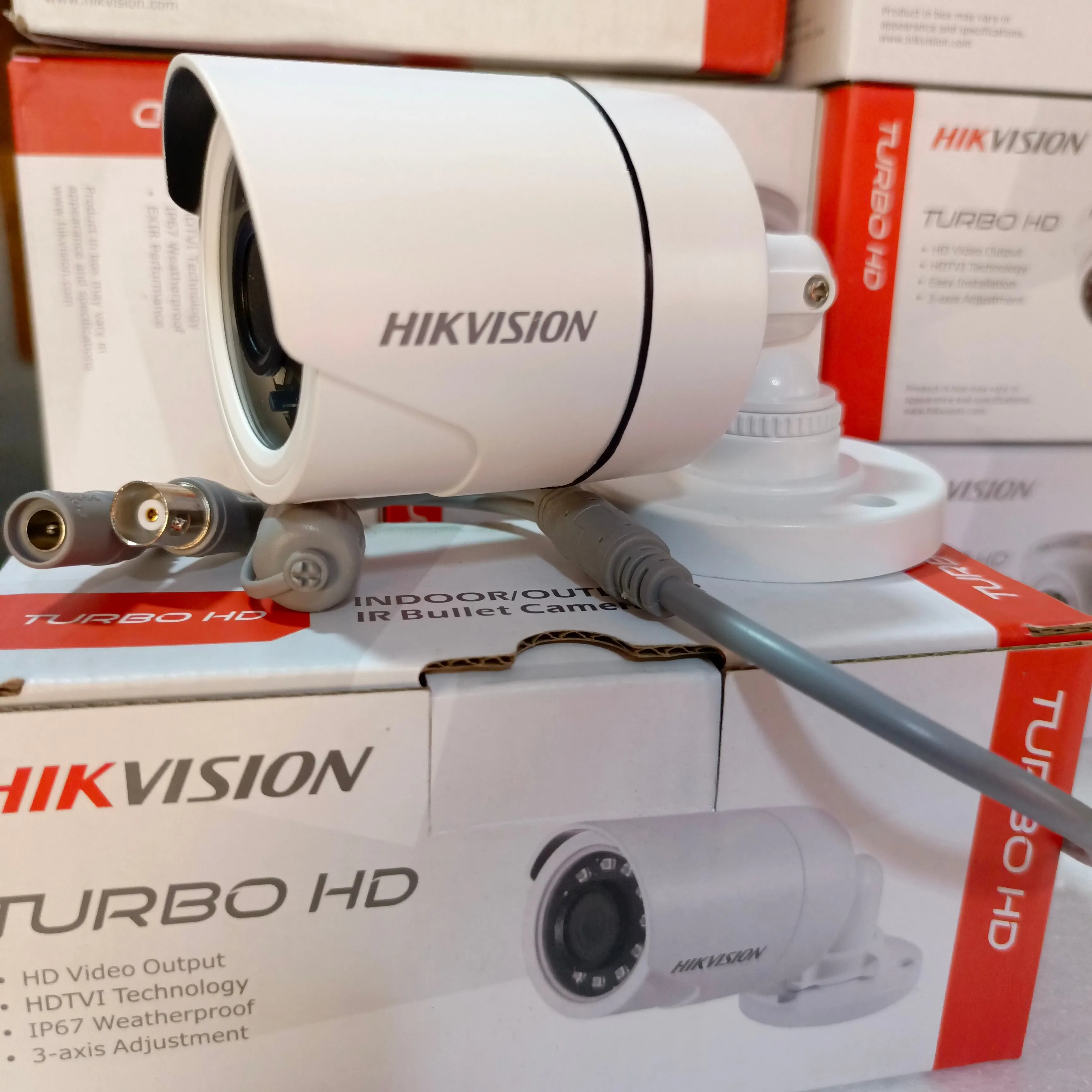 HIKVISION Turbo HD Indoor/Outdoor IR Bullet Camera (3.6mm 1.3MP Lens) - Brand New